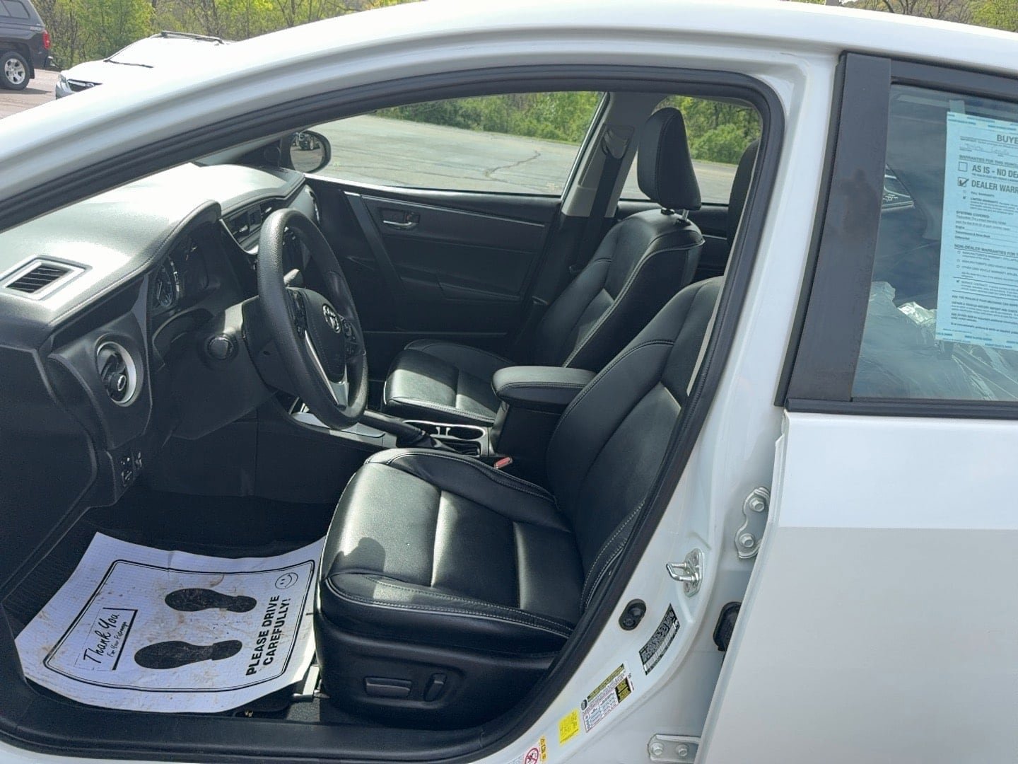 Used 2017 Toyota Corolla XLE FWD image 12