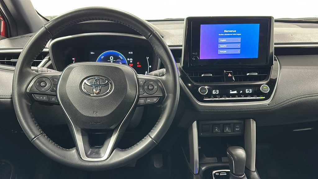 Used 2024 Toyota Corolla Cross XSE image 11