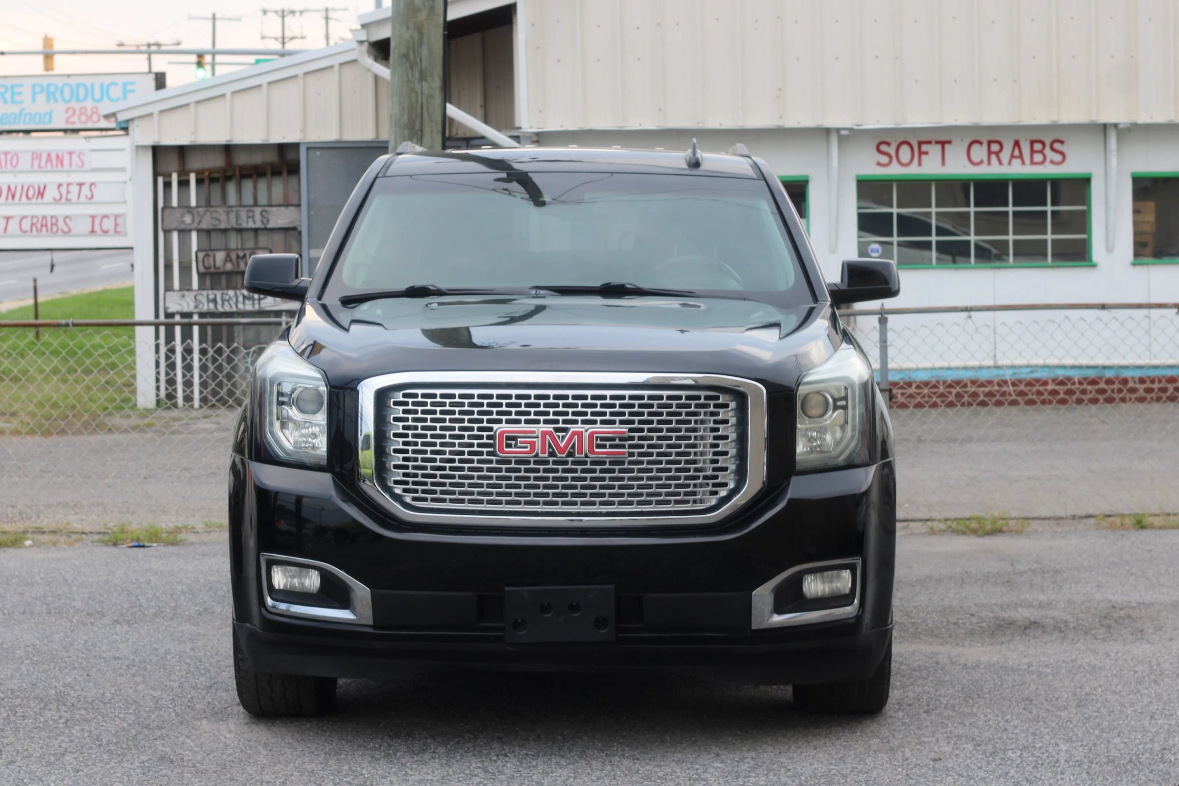 Used 2016 GMC Yukon XL Denali w/ Open Road Package AWD/4WD image 2