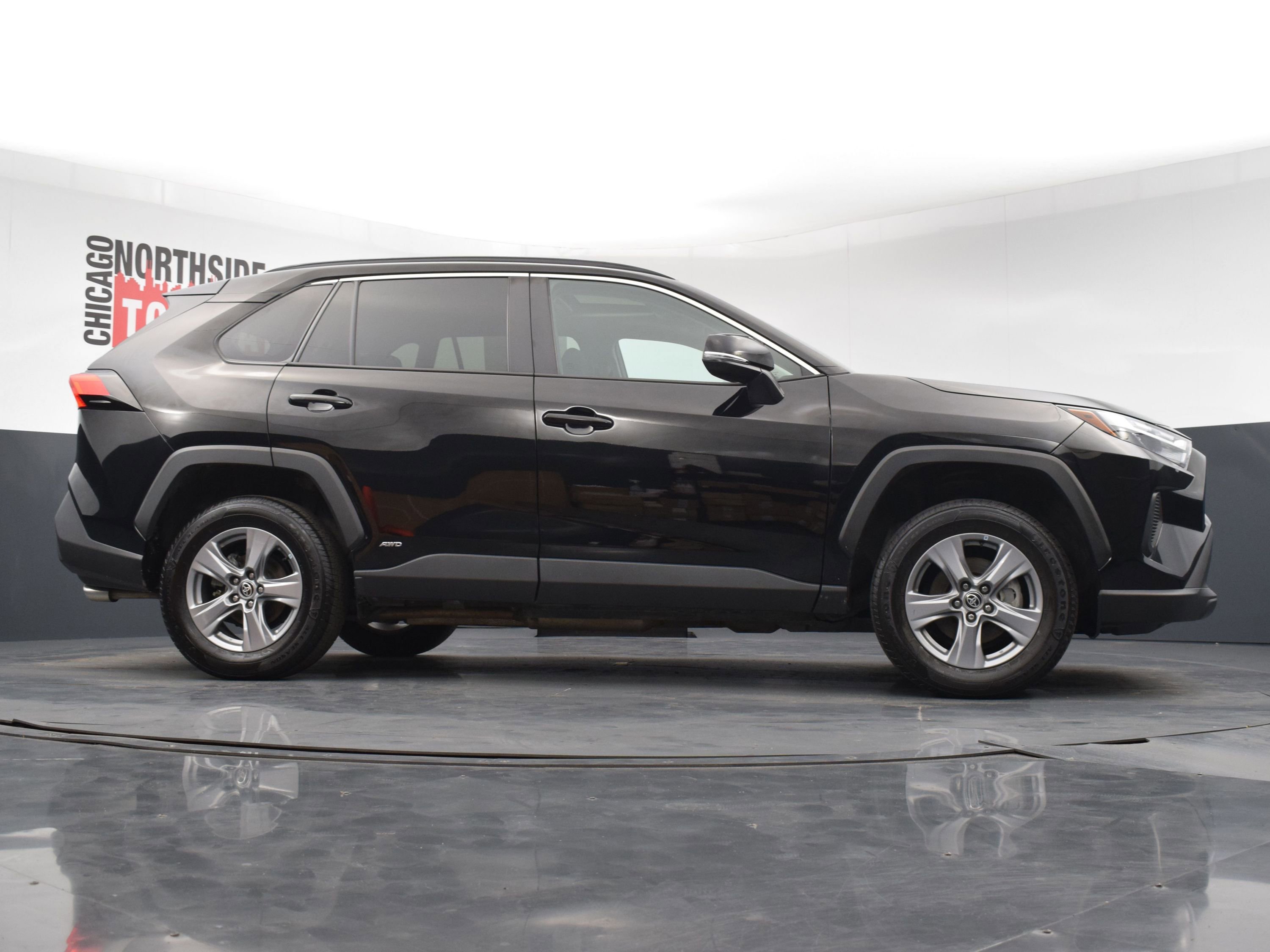 Used 2022 Toyota RAV4 XLE w/ Convenience Package AWD/4WD image 30
