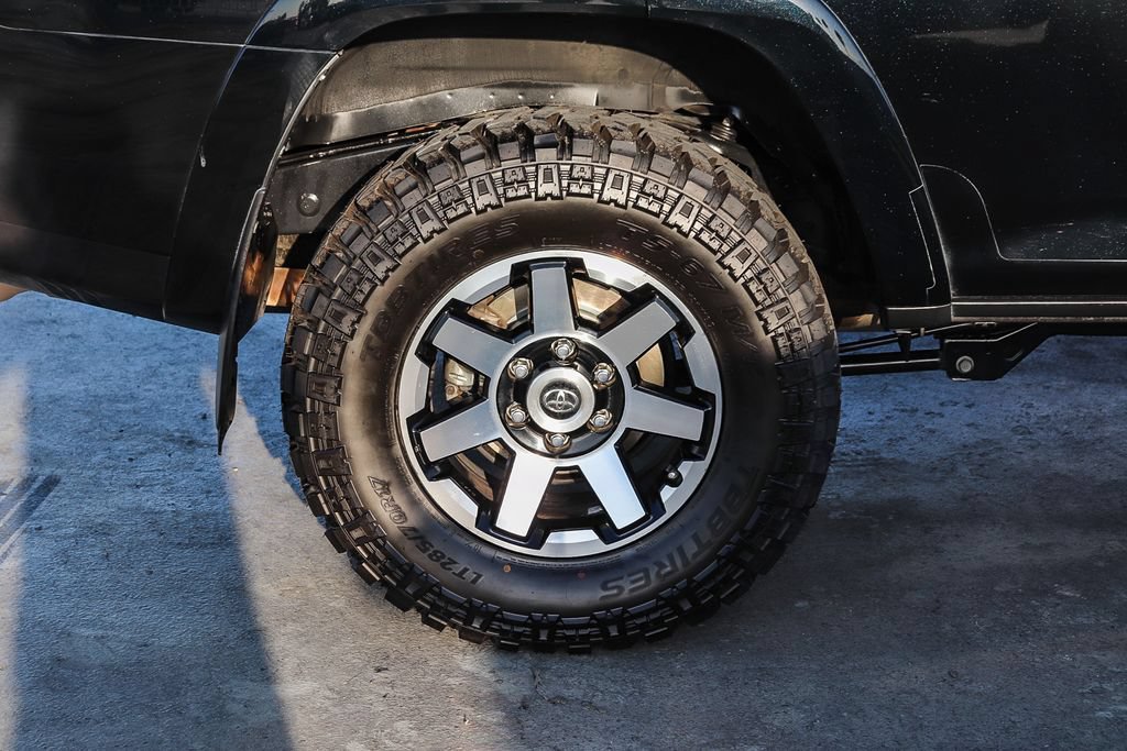 Used 2021 Toyota 4Runner TRD Off-Road Premium w/ Moonroof Package AWD/4WD image 12