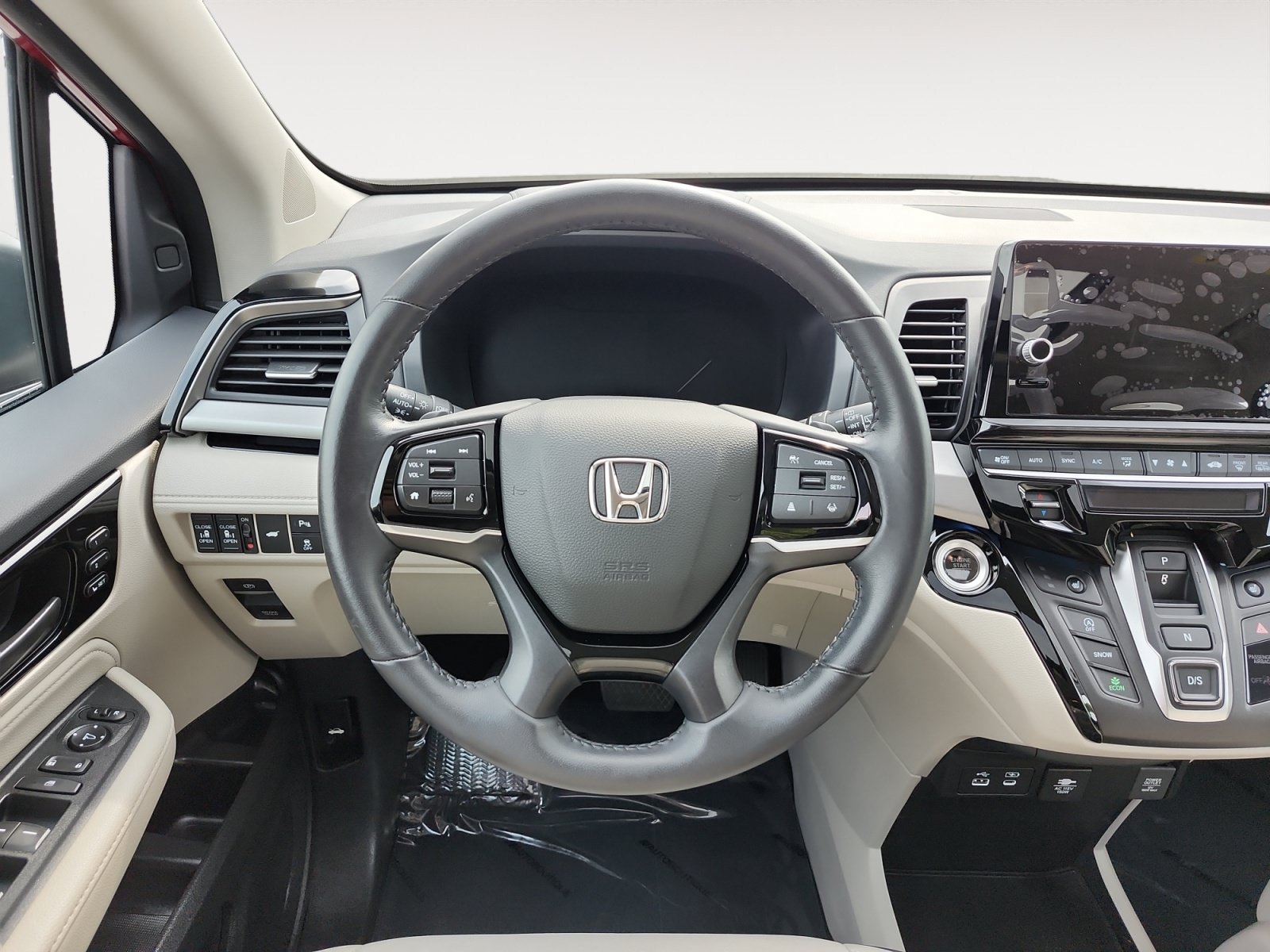 Used 2025 Honda Odyssey Touring image 13