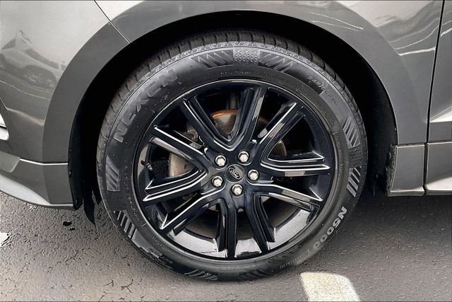 Used 2020 Ford Edge ST-Line FWD image 9