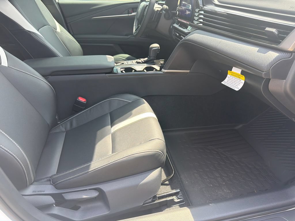New 2026 Toyota Camry Hybrid FWD image 11