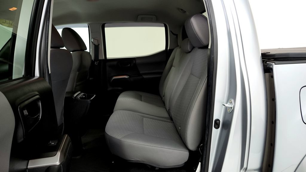 Certified 2022 Toyota Tacoma SR5 AWD/4WD image 21