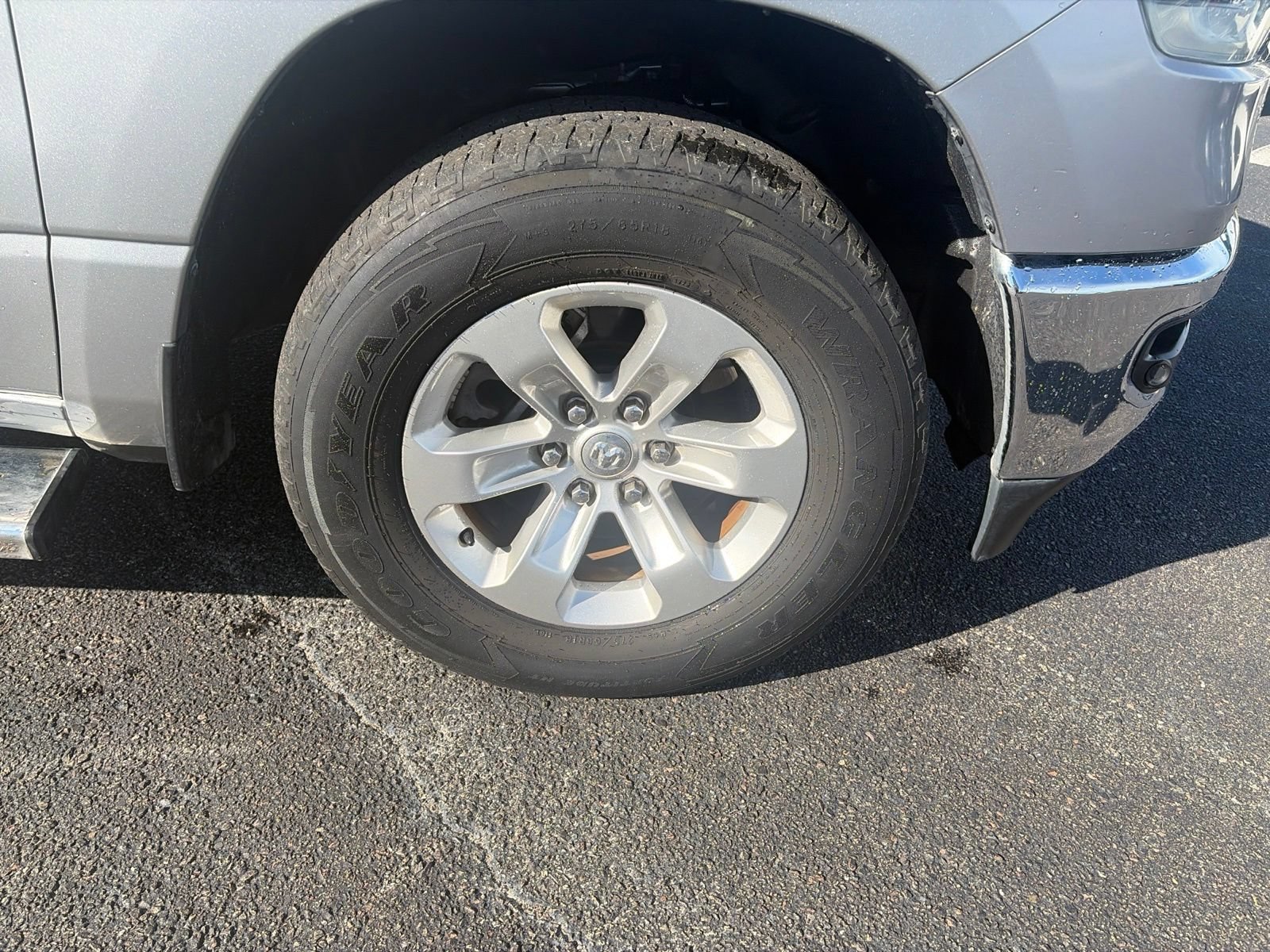 Used 2023 RAM 1500 Laramie AWD/4WD image 9