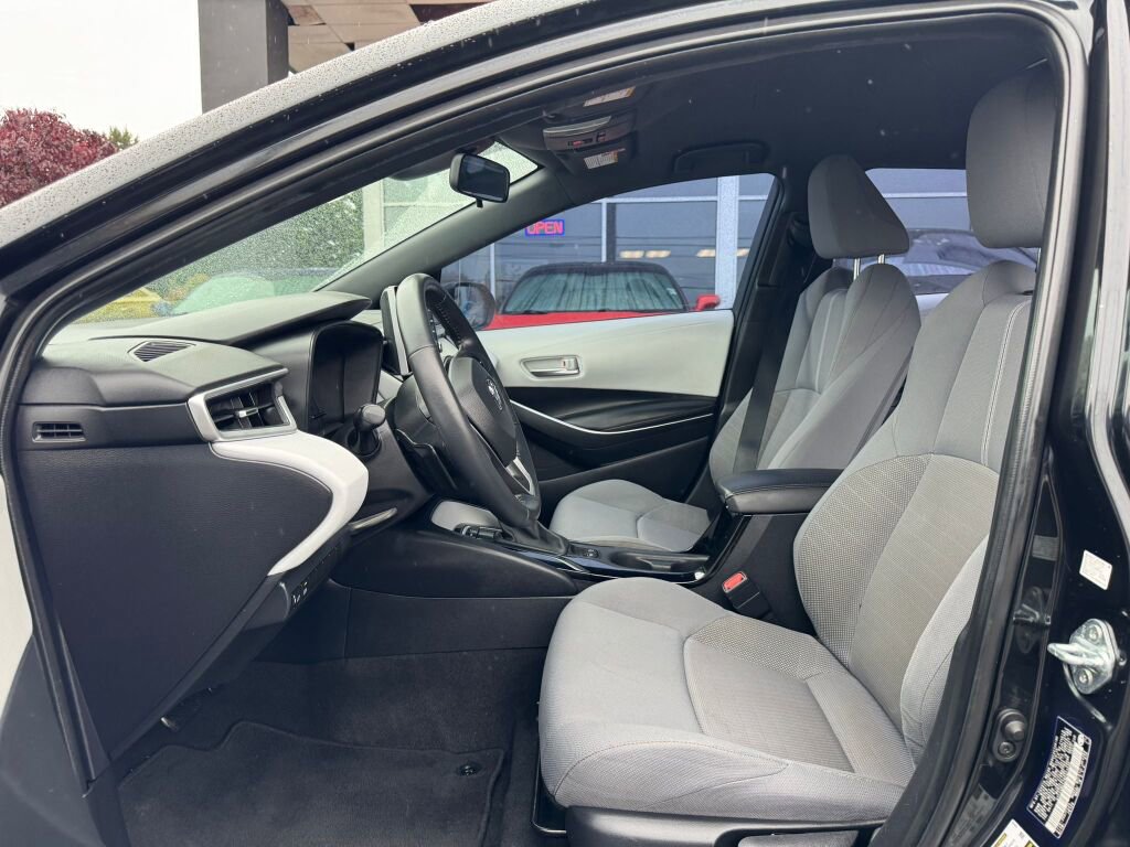 Used 2021 Toyota Corolla SE w/ Carpet Mat Package (TMS) image 10