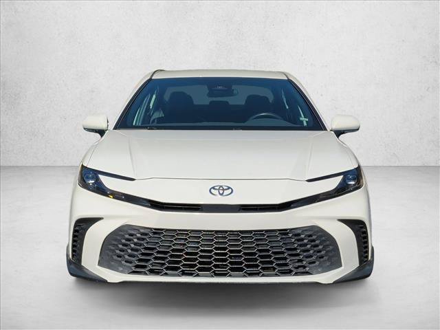 Used 2025 Toyota Camry SE FWD image 2