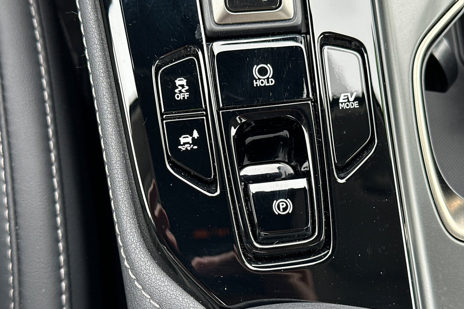 Used 2025 Lexus NX 350h AWD w/ Accessory Package (2T) image 20
