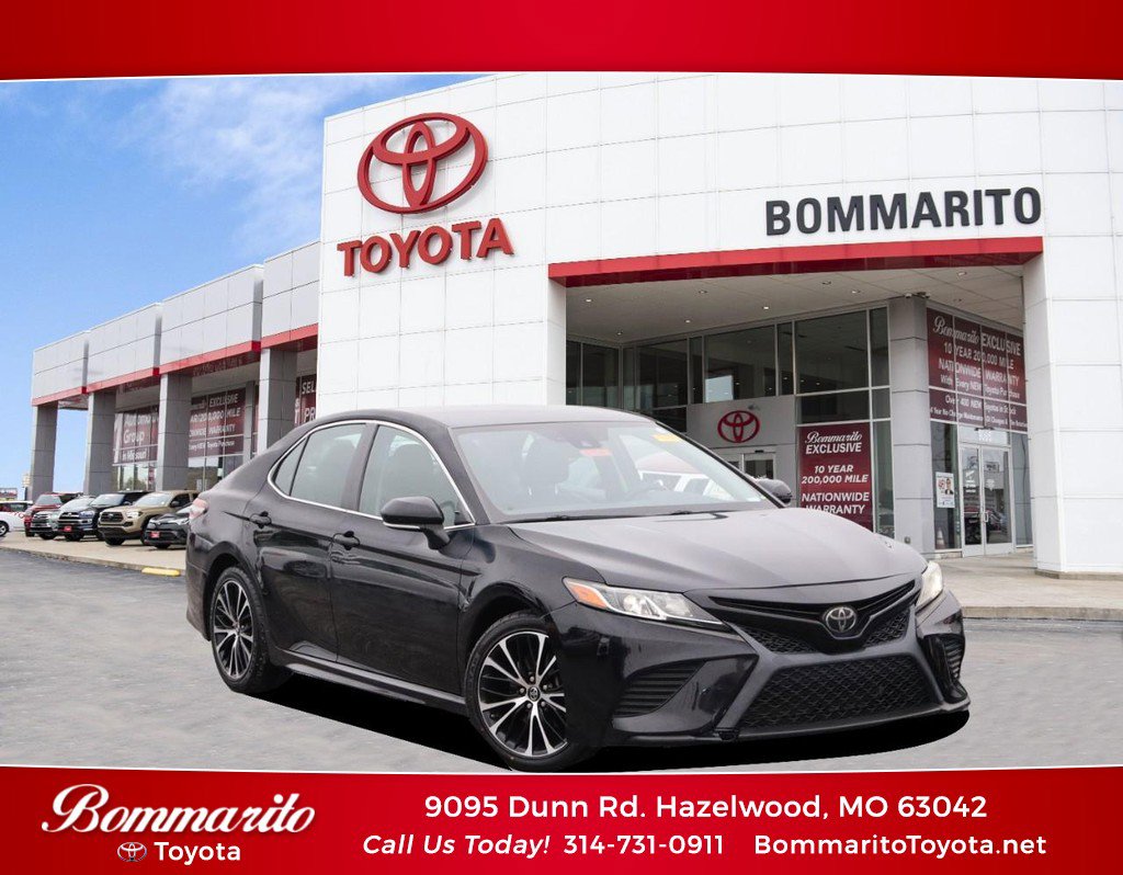 Used 2018 Toyota Camry SE w/ Convenience Package