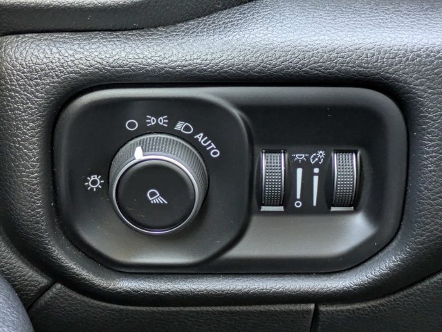 Certified 2020 RAM 2500 Tradesman AWD/4WD image 23