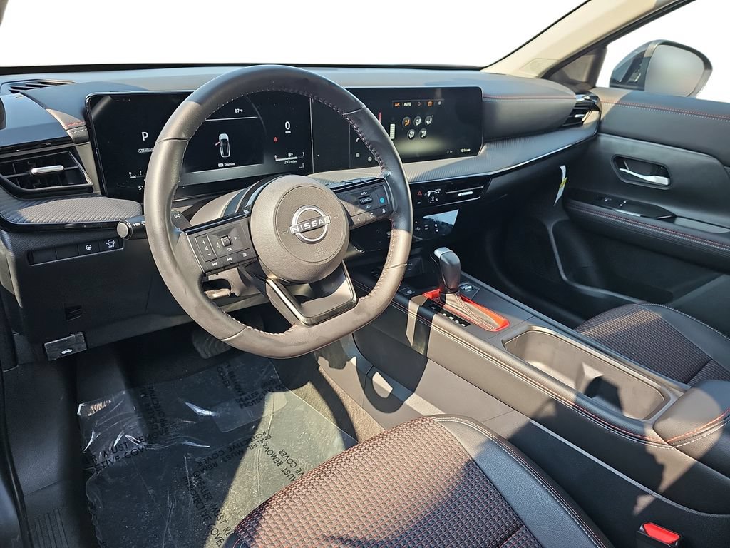 Used 2026 Nissan Kicks SR FWD image 16