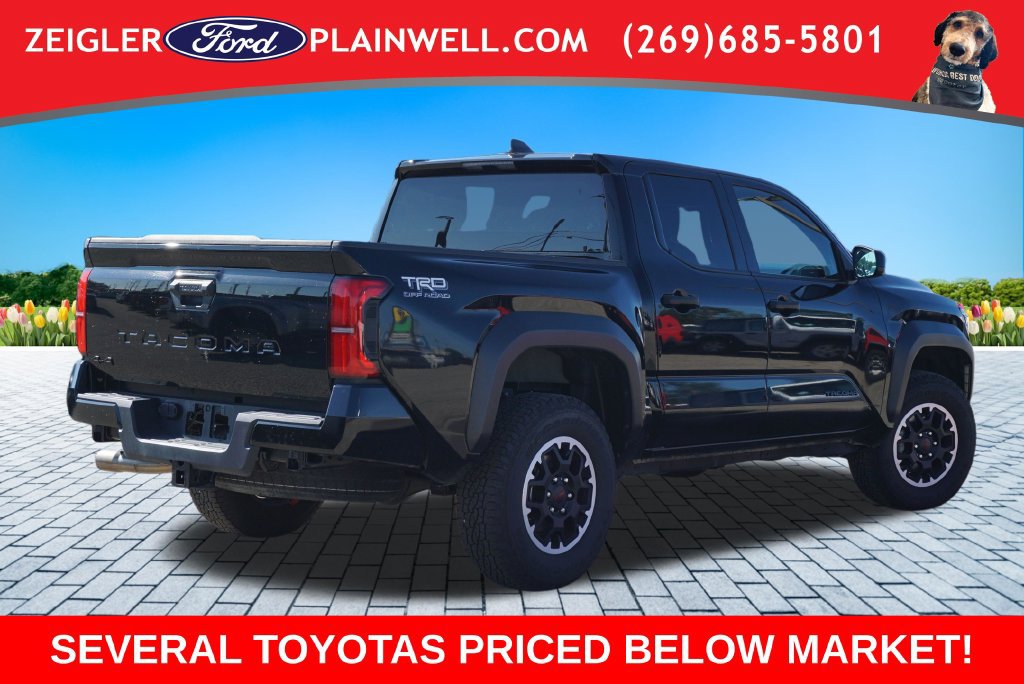 Used 2025 Toyota Tacoma TRD Off-Road AWD/4WD image 5