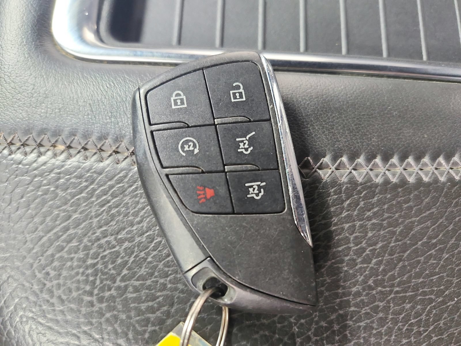 Used 2023 GMC Yukon XL Denali RWD image 38