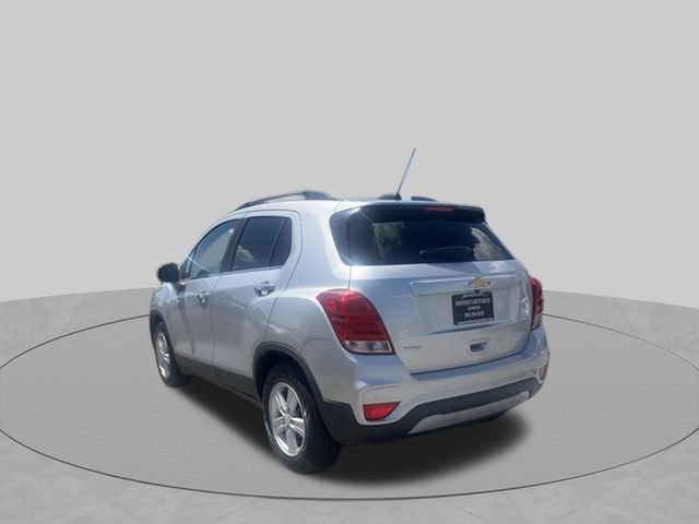Used 2017 Chevrolet Trax LT w/ Driver Confidence Package FWD image 4