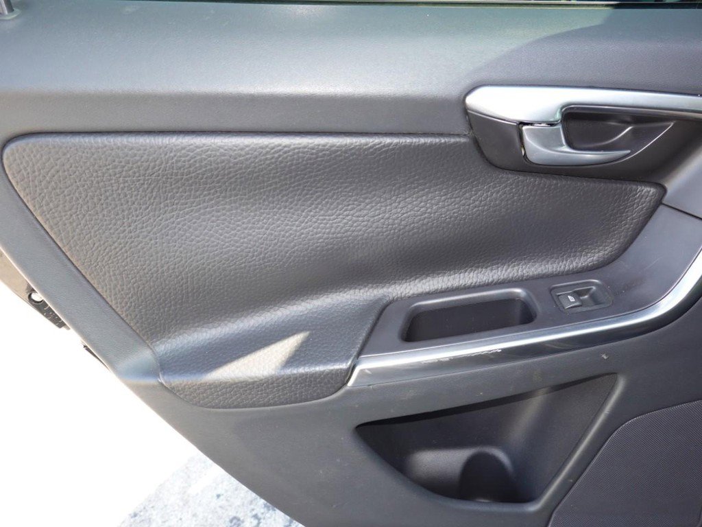 Used 2012 Volvo XC60 3.2 Premier Plus image 19