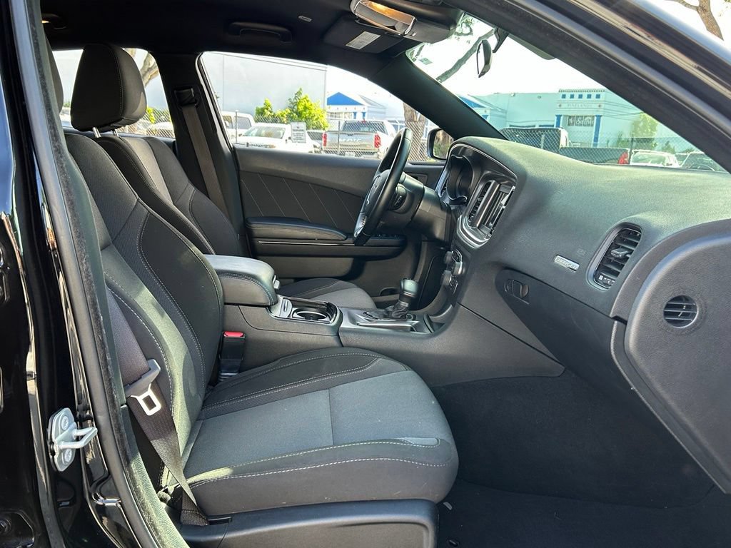 Used 2021 Dodge Charger SXT w/ Blacktop Package RWD image 38