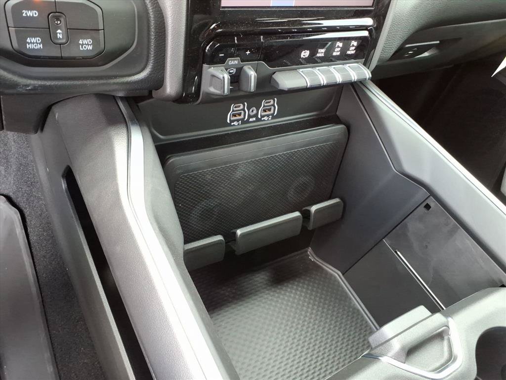 New 2026 RAM 2500 Big Horn AWD/4WD image 33