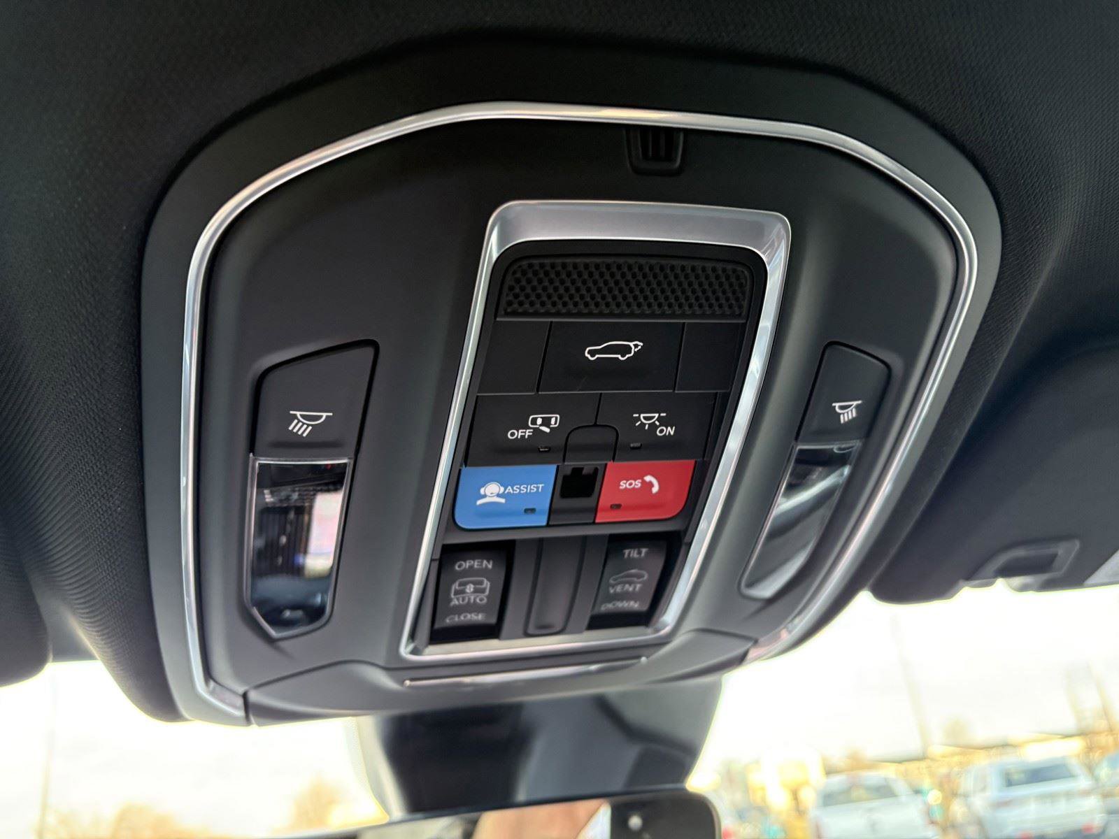 New 2026 Jeep Grand Cherokee Altitude image 17