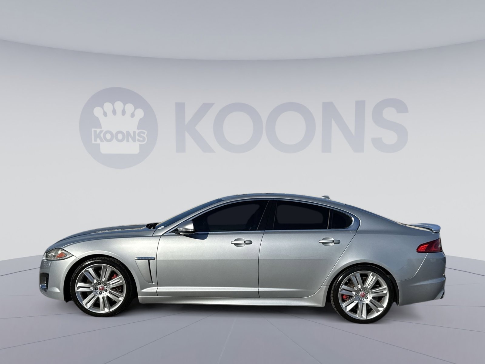 Used 2013 Jaguar XF R image 2