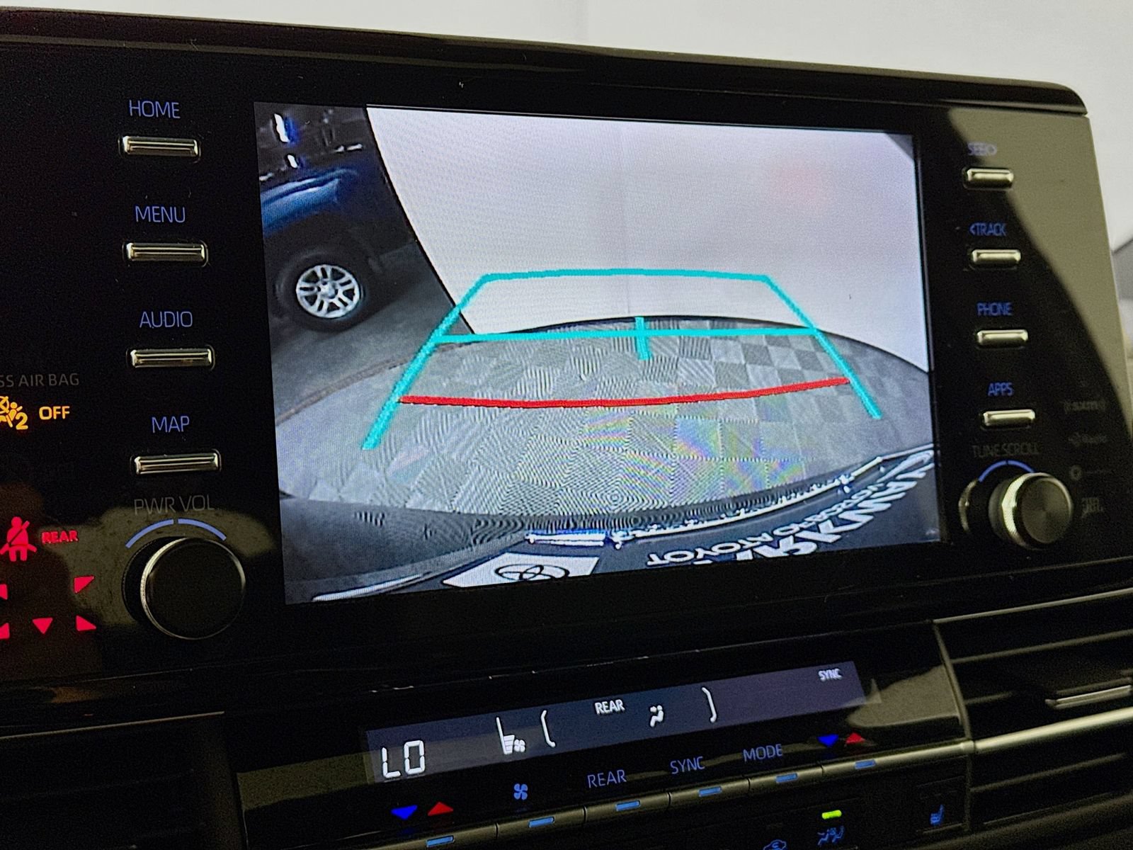 Certified 2022 Toyota Sienna XLE Woodland Edition AWD/4WD image 13