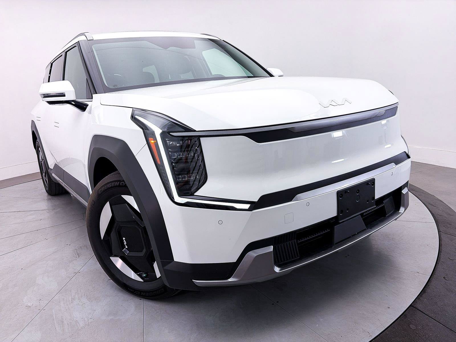 Used 2024 Kia EV9 Wind AWD/4WD image 9