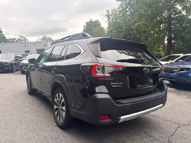 Used 2023 Subaru Outback Limited AWD/4WD image 4