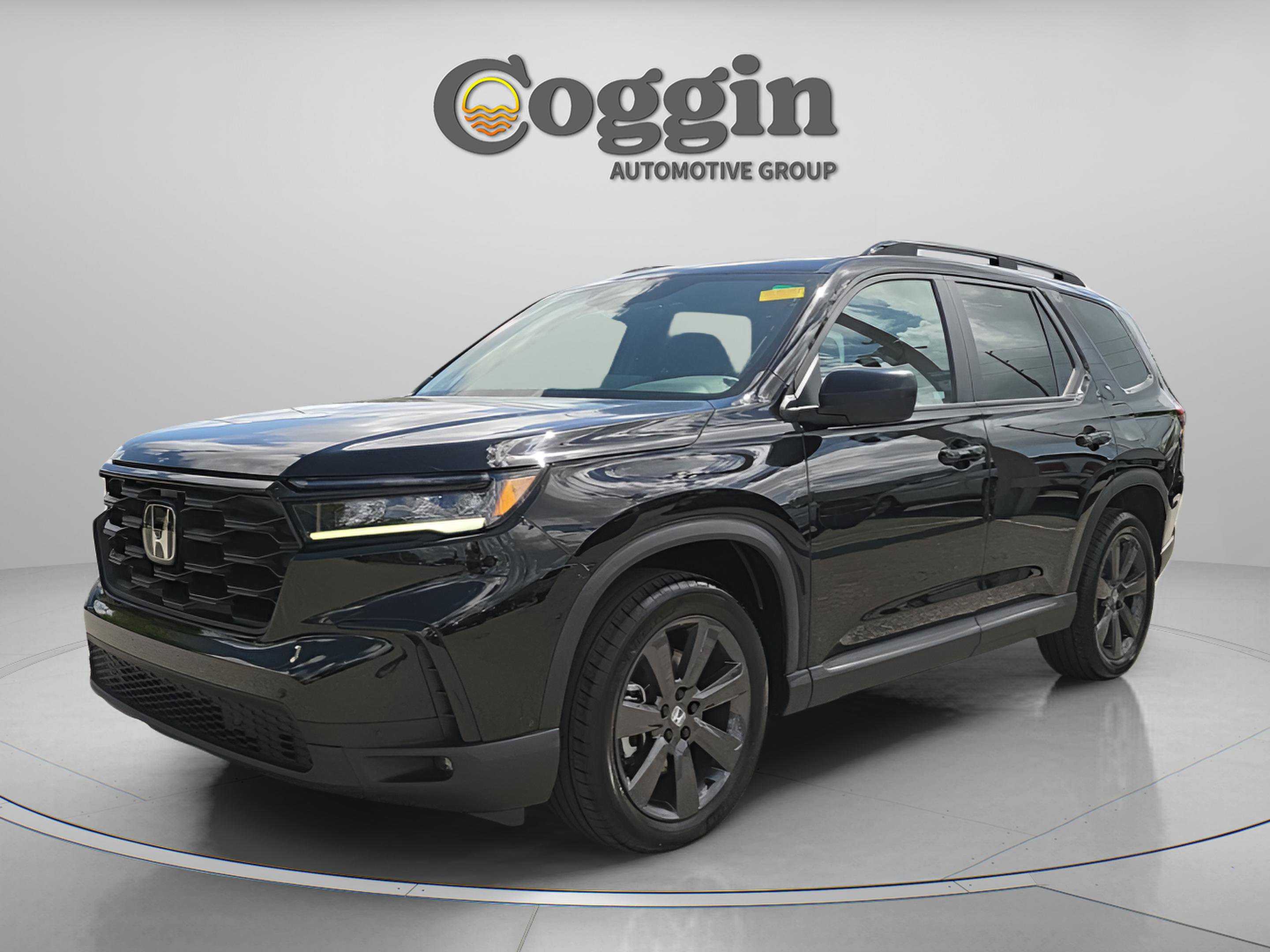 Certified 2024 Honda Pilot Sport image 2