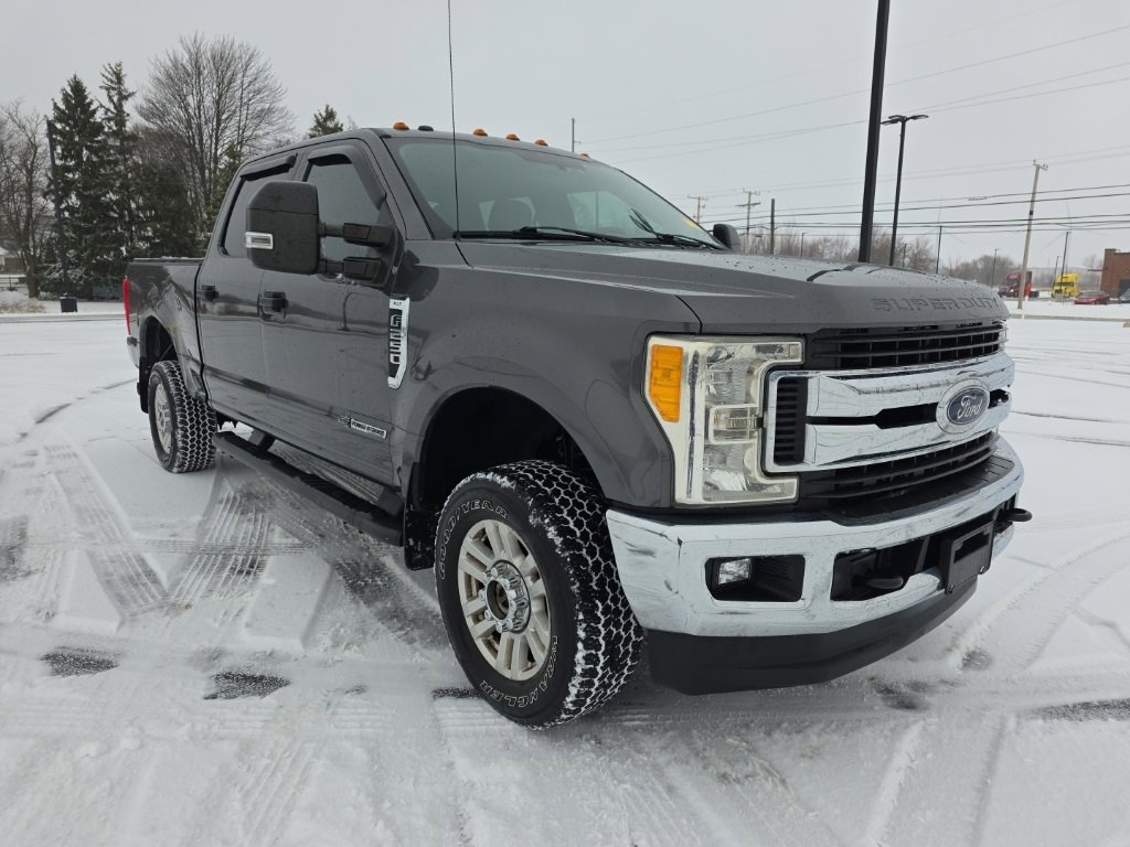 Used 2017 Ford F250 XLT w/ XLT Value Package image 3