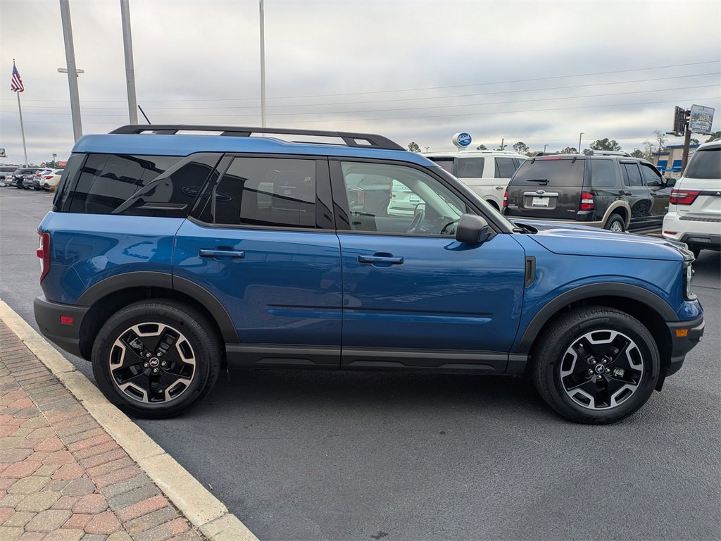 Used 2023 Ford Bronco Sport Outer Banks image 4