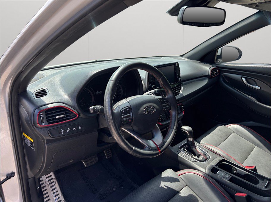 Used 2018 Hyundai Elantra GT Sport w/ Sport Tech Package 04 FWD image 6