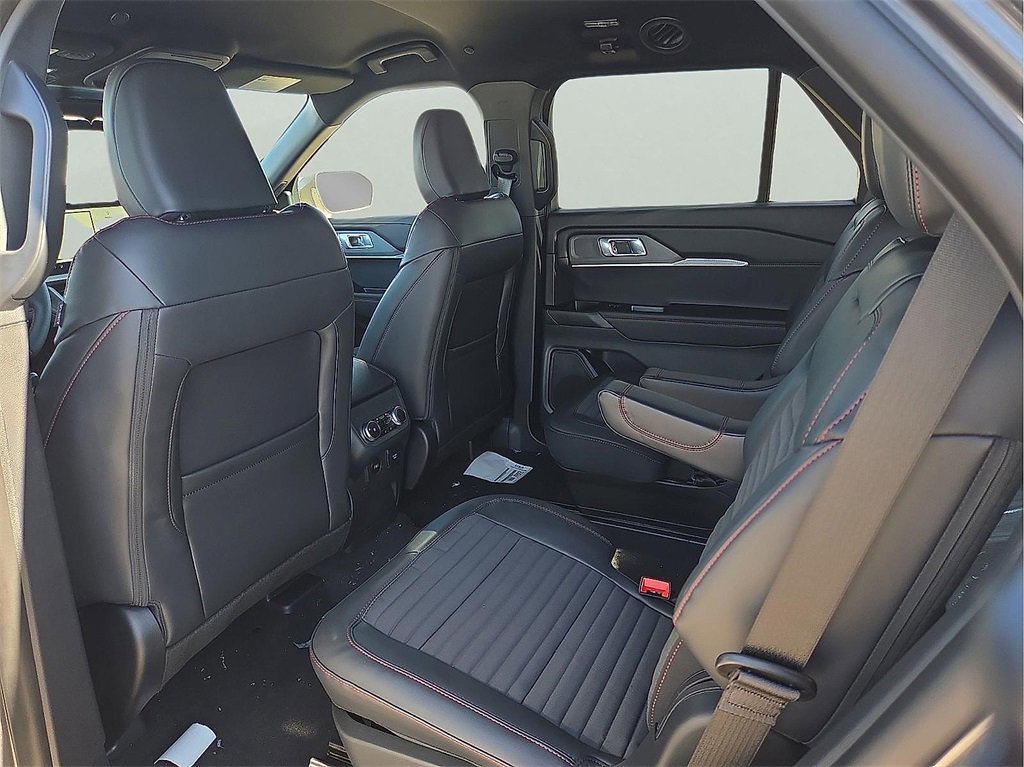 New 2026 Ford Explorer ST-Line w/ ST-Line Street Pack image 10