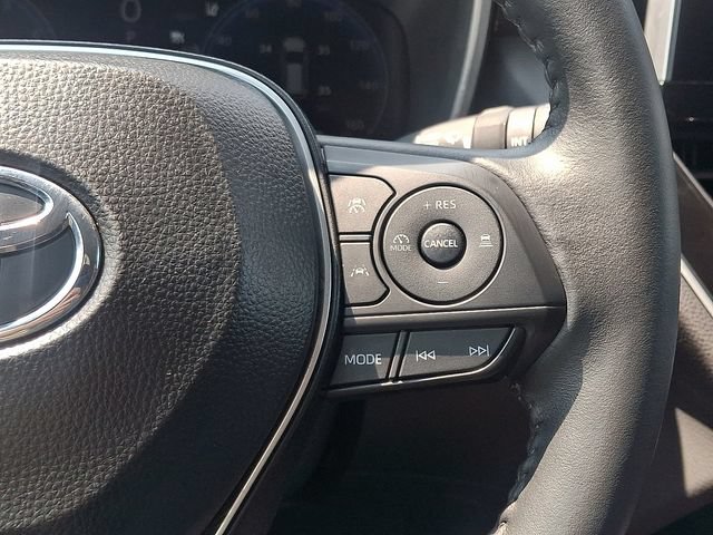 Used 2026 Toyota Corolla Cross XLE FWD image 21
