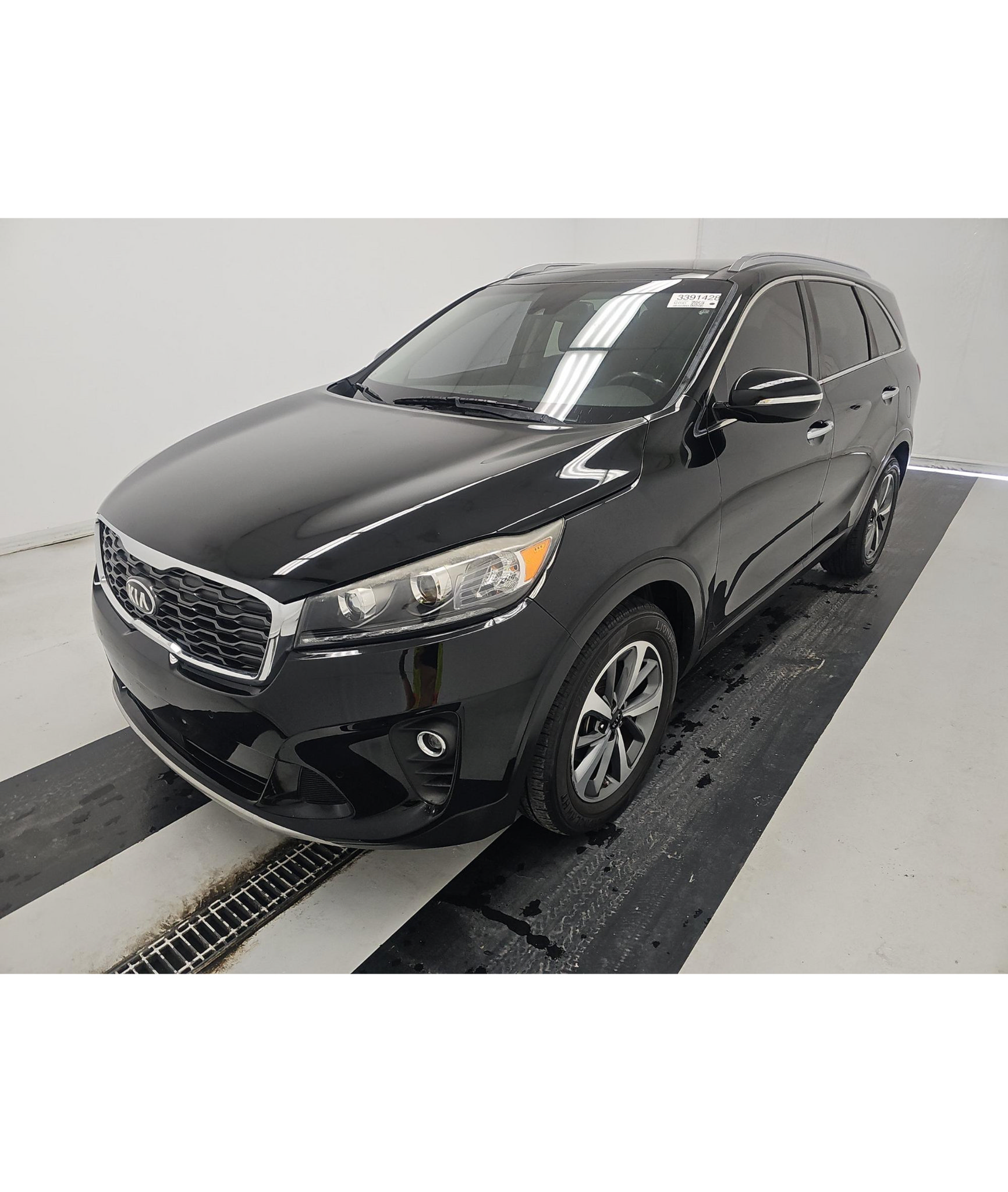 Used 2019 Kia Sorento EX w/ EX Touring Package FWD image 3