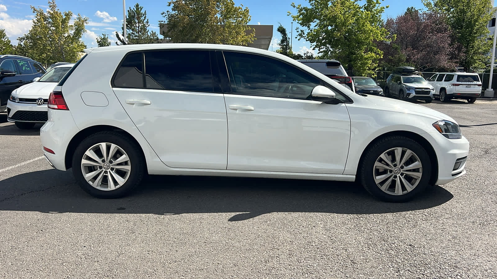 Used 2019 Volkswagen Golf SE FWD image 4