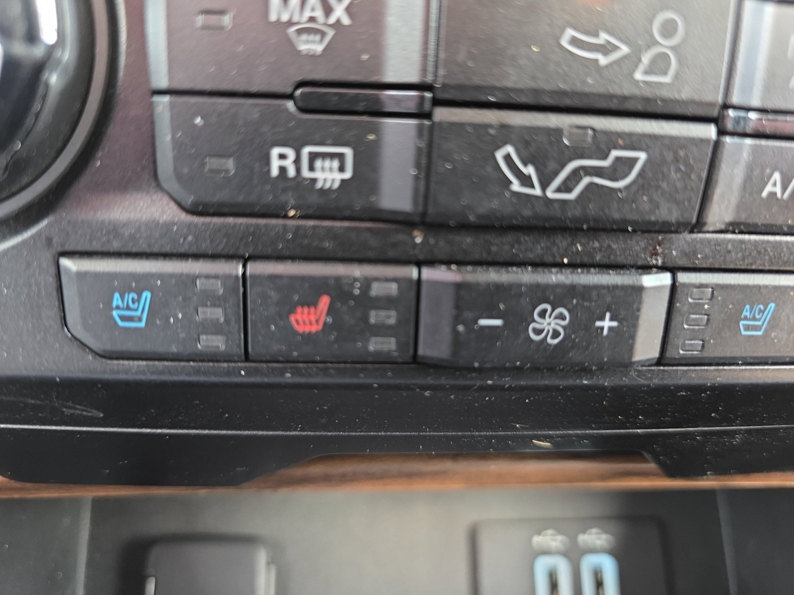 Used 2016 Ford F150 Lariat image 23