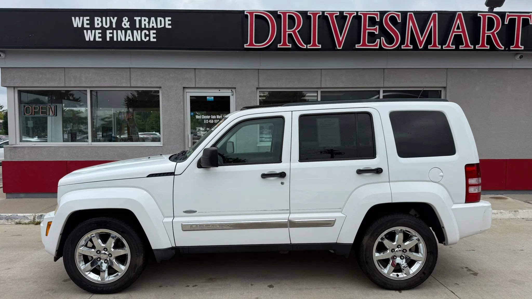 Used 2012 Jeep Liberty Sport AWD/4WD image 5