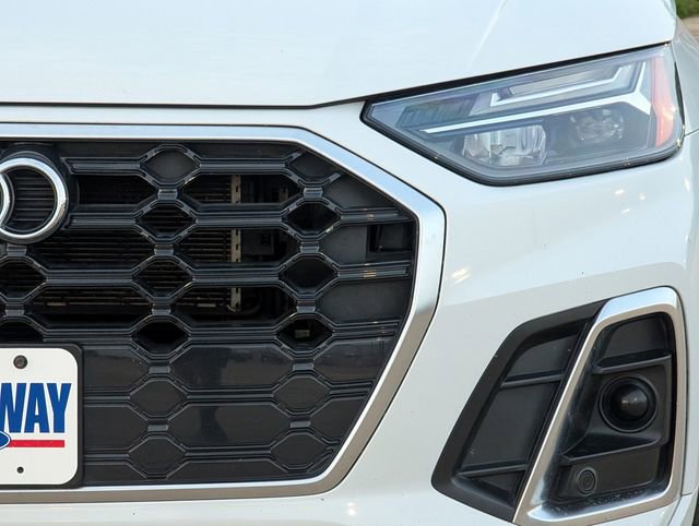 Used 2023 Audi Q5 e Premium Plus w/ Premium Plus Package image 9