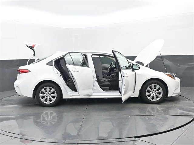 Used 2026 Toyota Corolla LE image 30