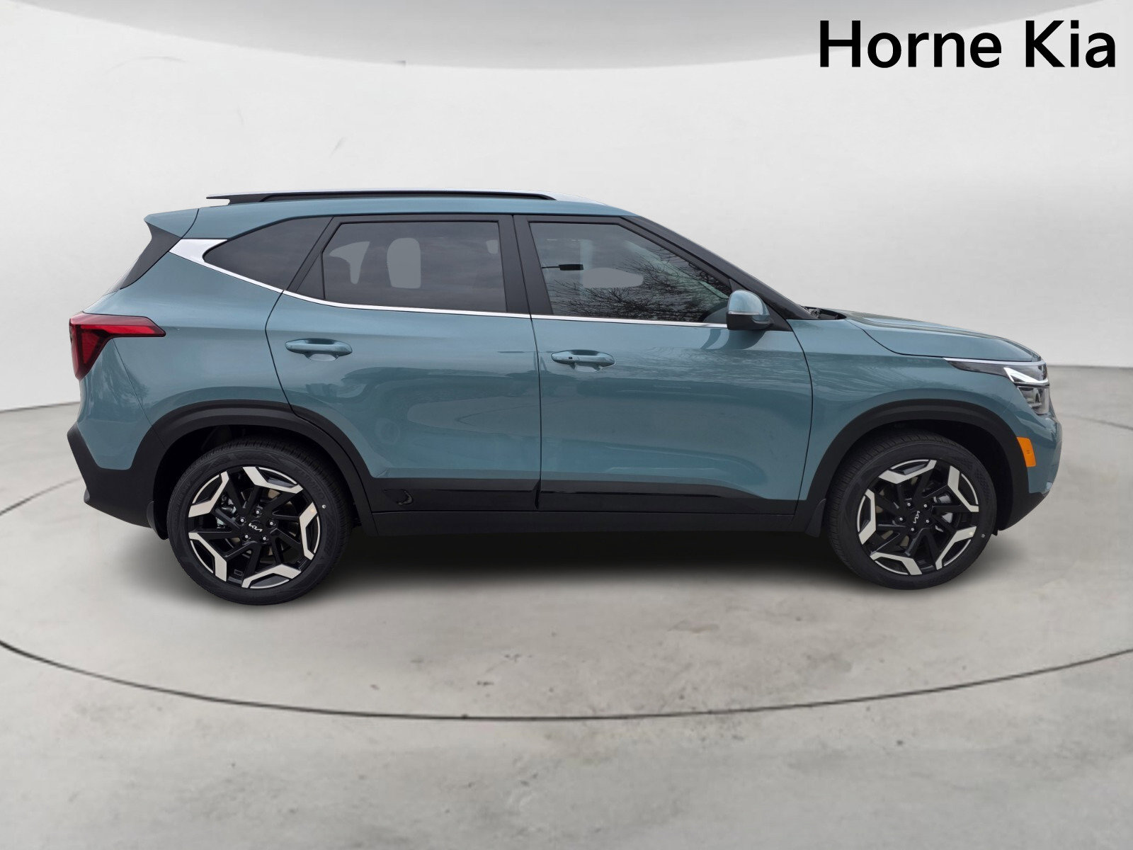 New 2026 Kia Seltos SX image 3