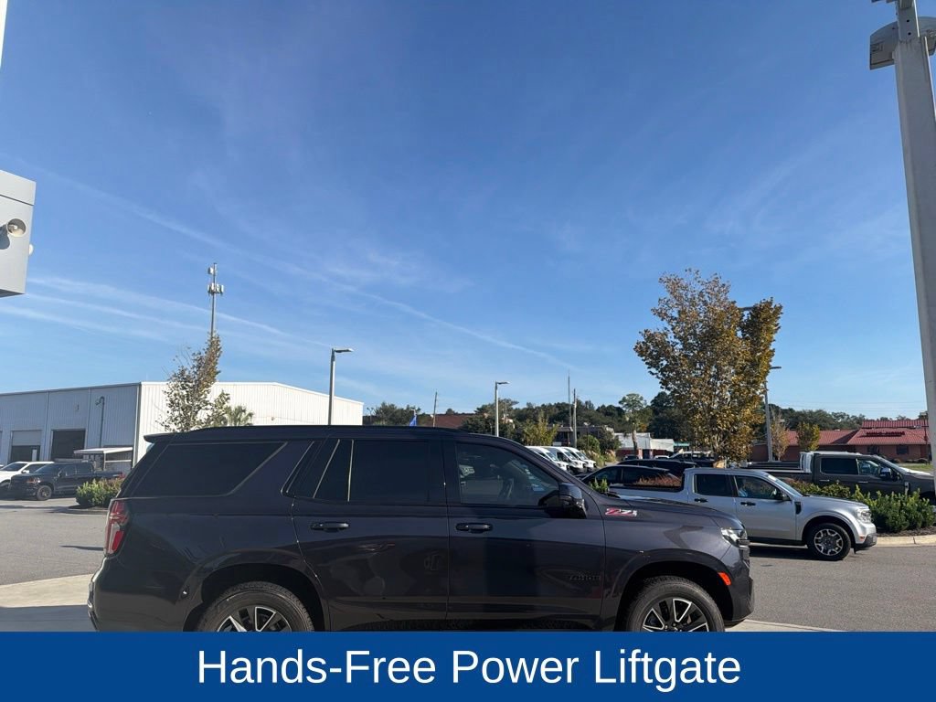 Used 2022 Chevrolet Tahoe Z71 w/ Luxury Package AWD/4WD image 11