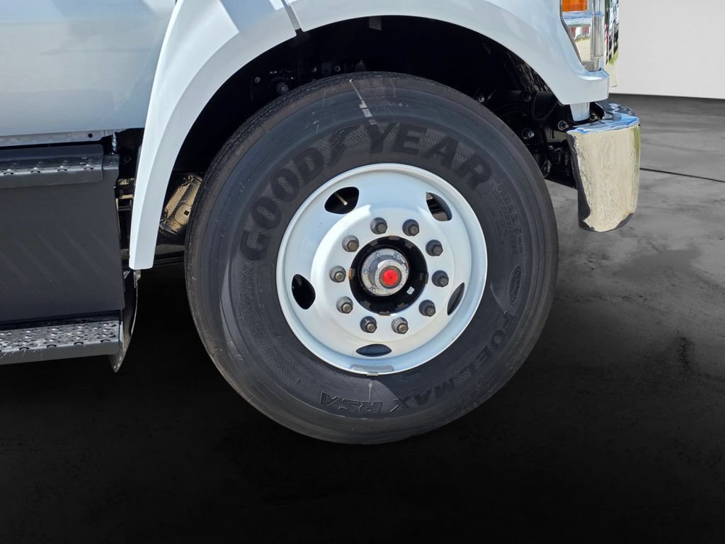 New 2027 Ford F650 2WD Regular Cab Super Duty image 11