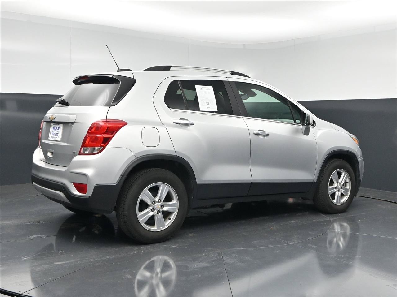 Used 2018 Chevrolet Trax LT w/ LT Convenience Package FWD image 5