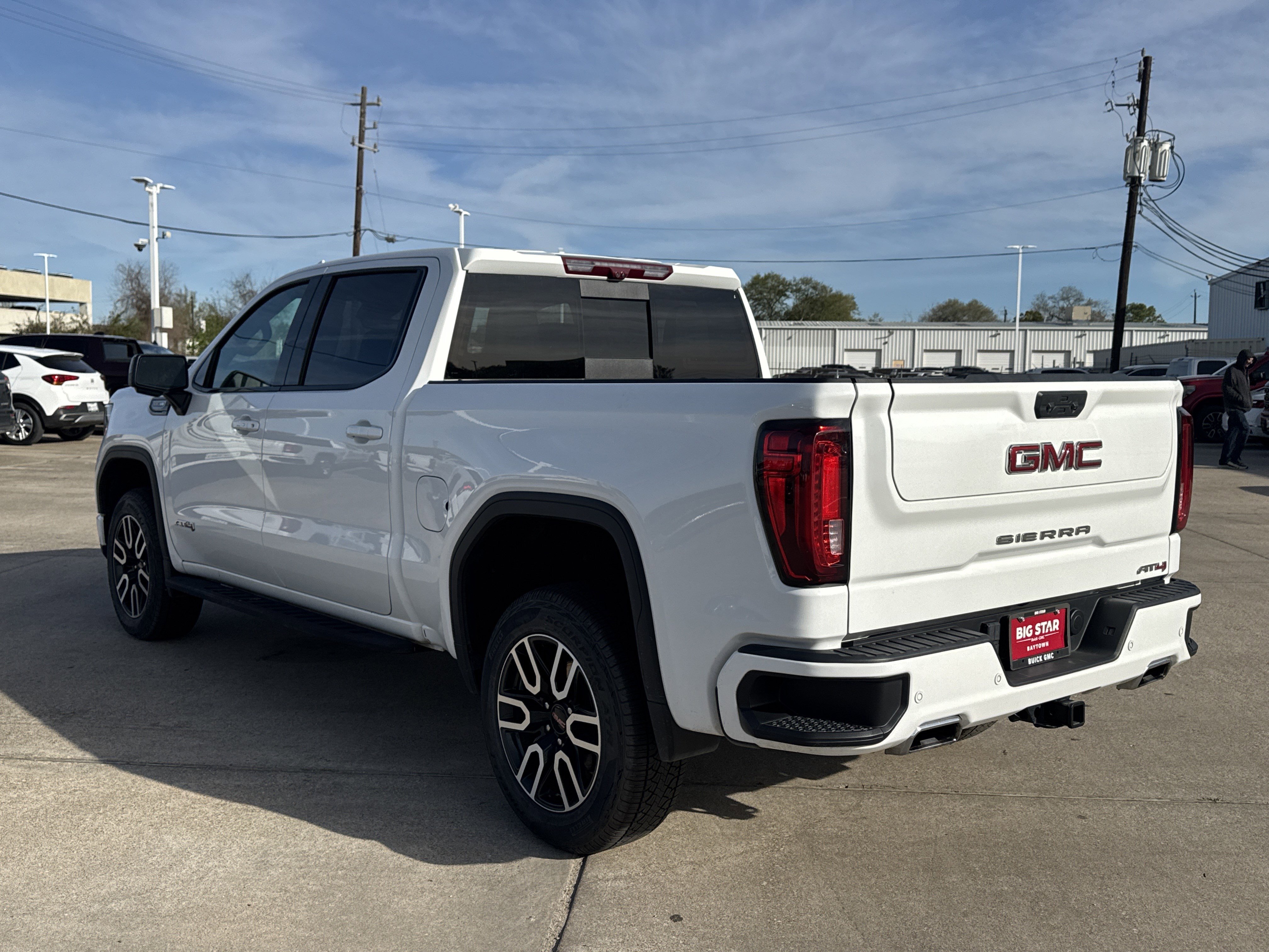 Used 2024 GMC Sierra 1500 AT4 w/ Technology Package image 11