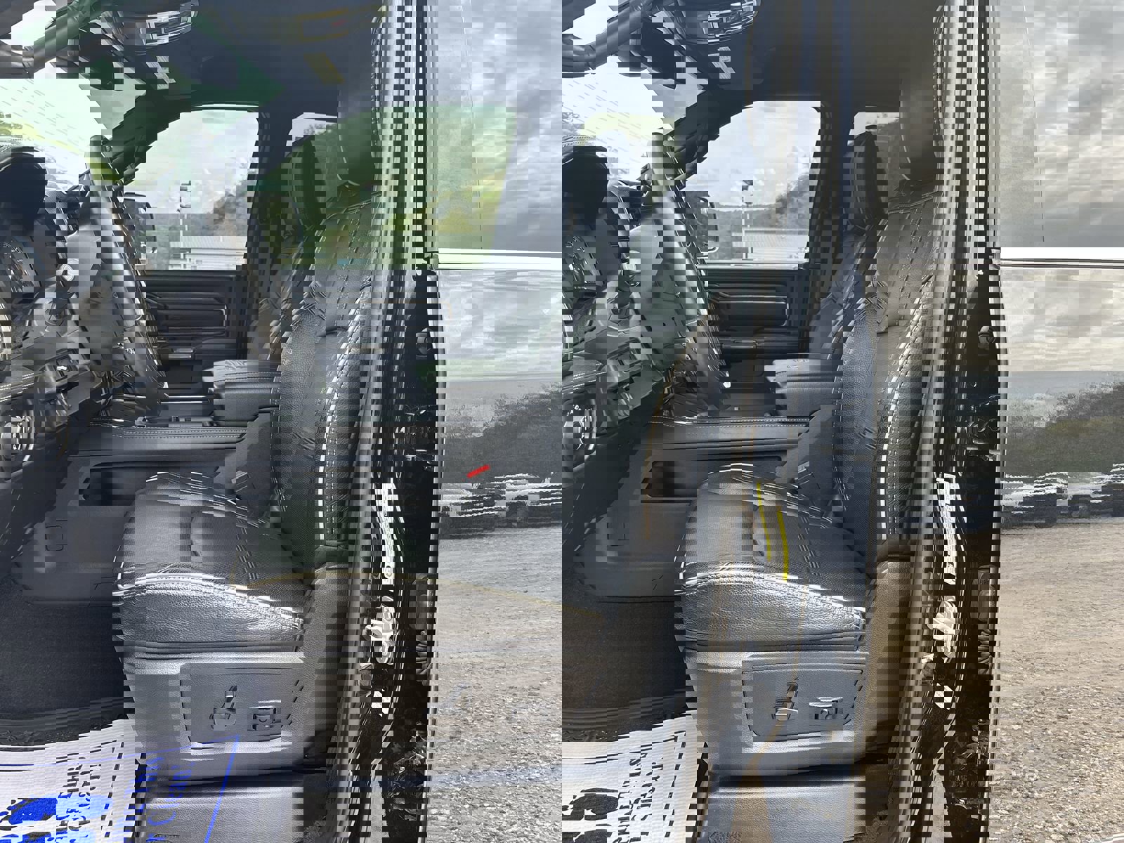 Used 2022 RAM 3500 Limited image 14