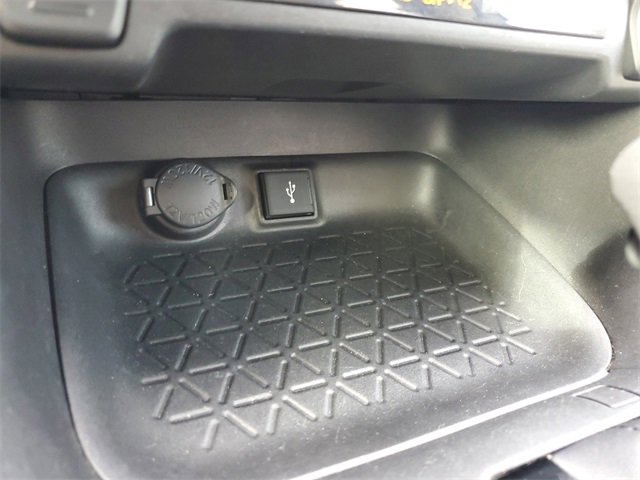 Used 2022 Toyota RAV4 XLE image 23