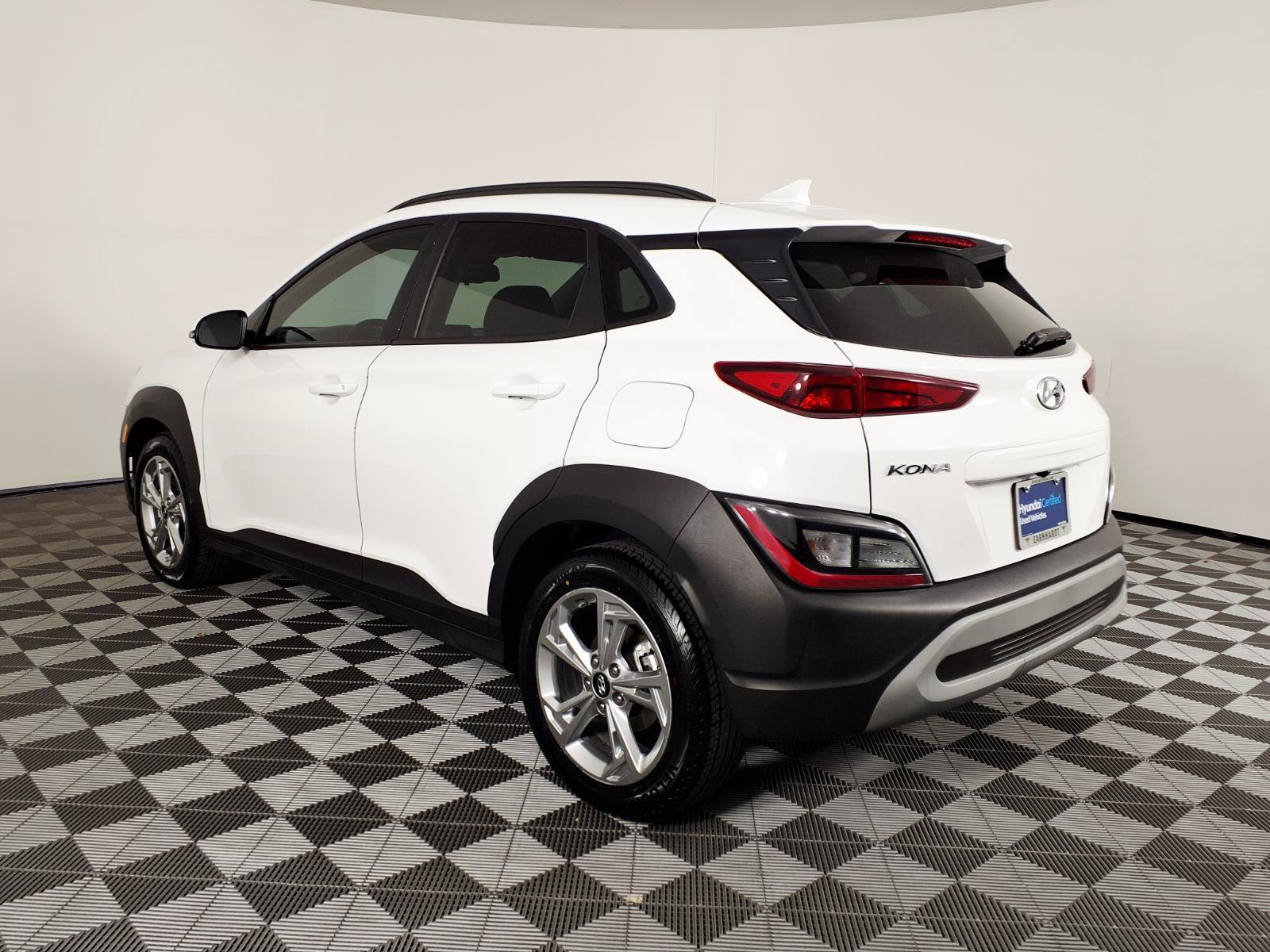 Certified 2023 Hyundai Kona SEL w/ Convenience Package FWD image 6