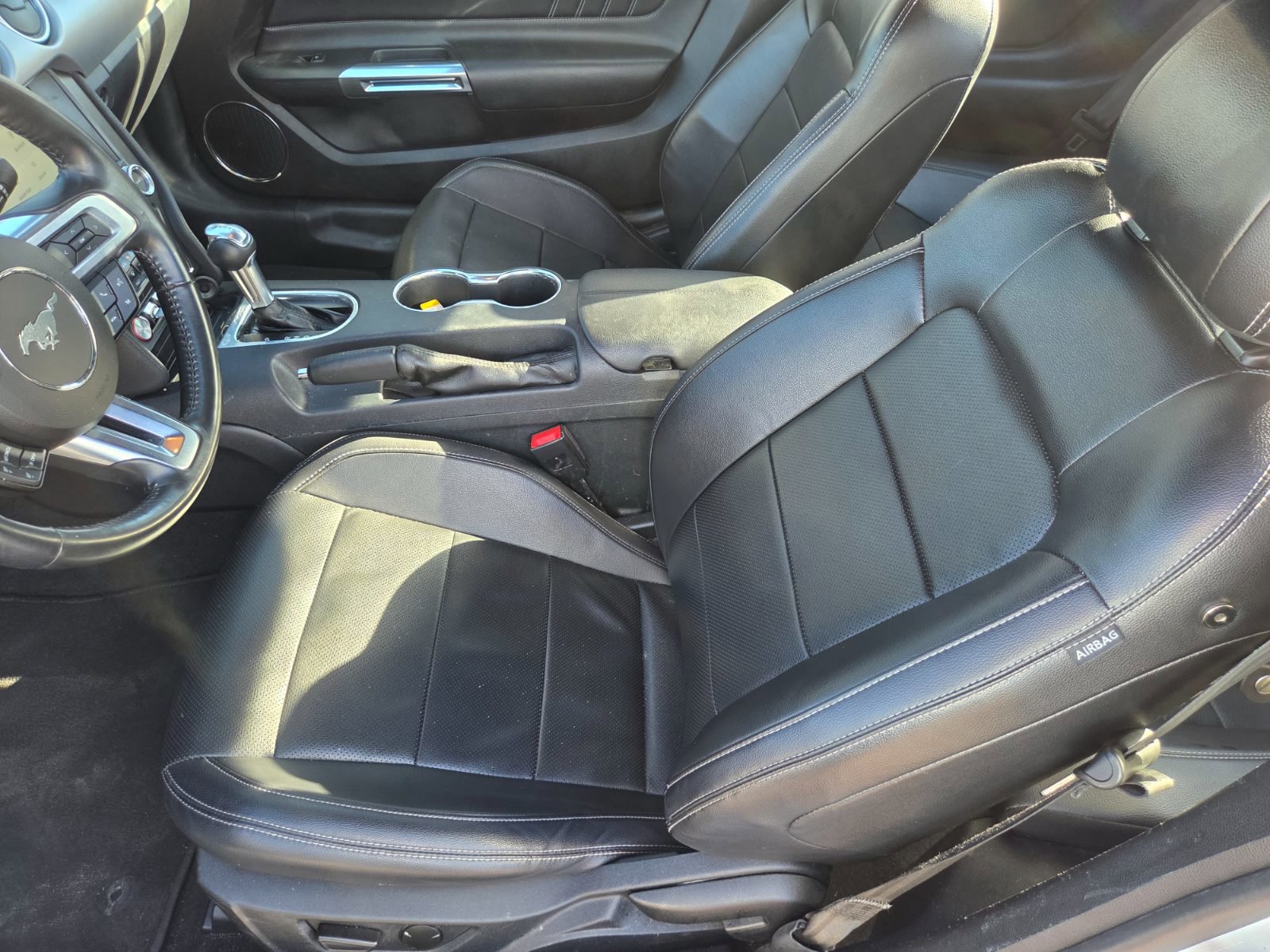 Used 2022 Ford Mustang Premium image 7