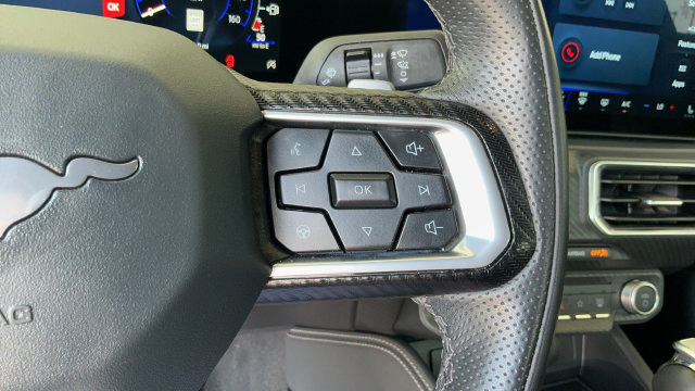 Used 2025 Ford Mustang GT Premium RWD image 13