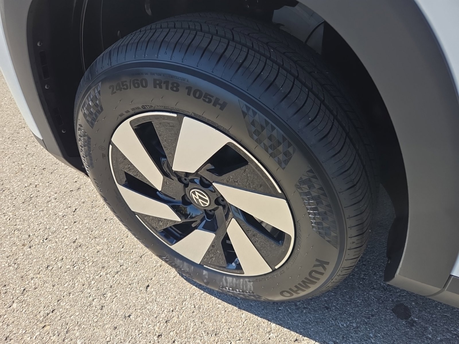 New 2027 Volkswagen Atlas SE AWD/4WD image 16